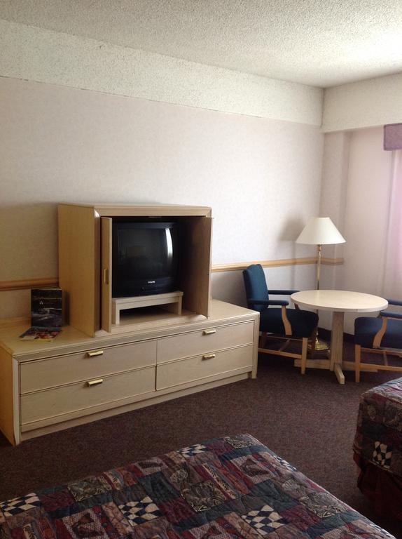 Golden Nugget Lake Tahoe Stateline Room photo